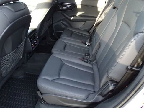 Used 2022 Audi Q7 3.0T Prestige image 9
