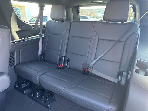 Used 2025 Chevrolet Suburban LT w/ Comfort Package image 22