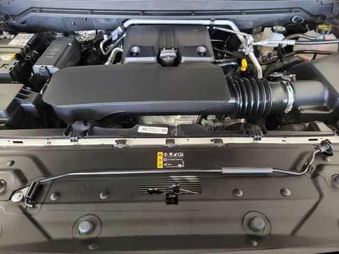 Certified 2024 Chevrolet Colorado Z71 w/ Advanced Trailering Package image 21