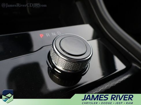 Used 2025 Jeep Grand Cherokee Altitude AWD/4WD image 38