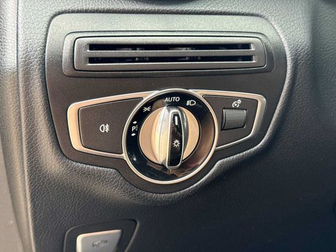 Used 2016 Mercedes-Benz GLC 300 4MATIC image 26