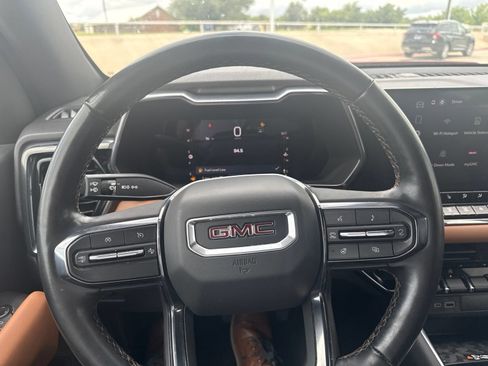 Used 2023 GMC Canyon AT4 w/ AT4 Premium Package AWD/4WD image 12