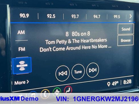 Used 2021 Chevrolet Traverse LT w/ LPO, Cargo Package image 29