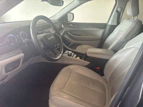Used 2021 Jeep Grand Cherokee L Overland RWD image 10