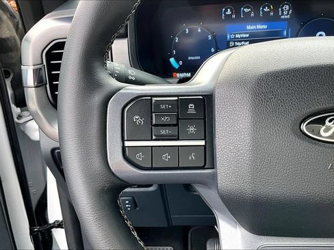 Used 2025 Ford F150 Lariat AWD/4WD image 17