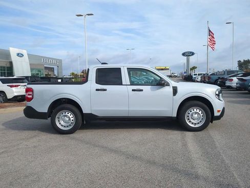 Used 2025 Ford Maverick XL w/ Equipment Group 101A image 3