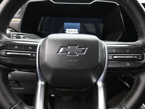 Used 2024 Chevrolet Colorado ZR2 w/ Technology Package image 12