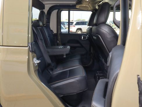 Used 2025 Jeep Gladiator Sport AWD/4WD image 25
