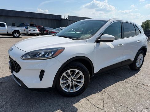 Used 2020 Ford Escape SE AWD/4WD image 3
