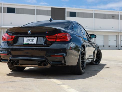 Used 2020 BMW M4 Coupe w/ M Driver's Package image 54