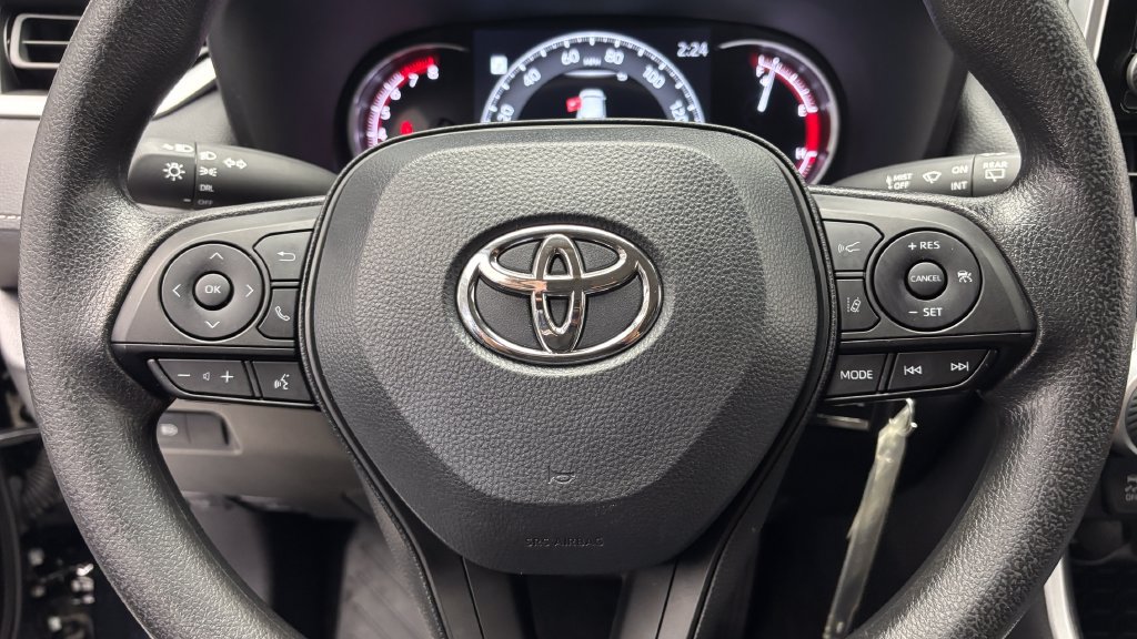 Certified 2025 Toyota RAV4 LE FWD image 18