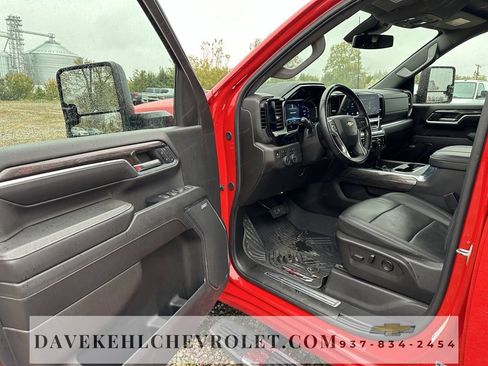 Used 2024 Chevrolet Silverado 2500 LTZ w/ LTZ Plus Package image 9