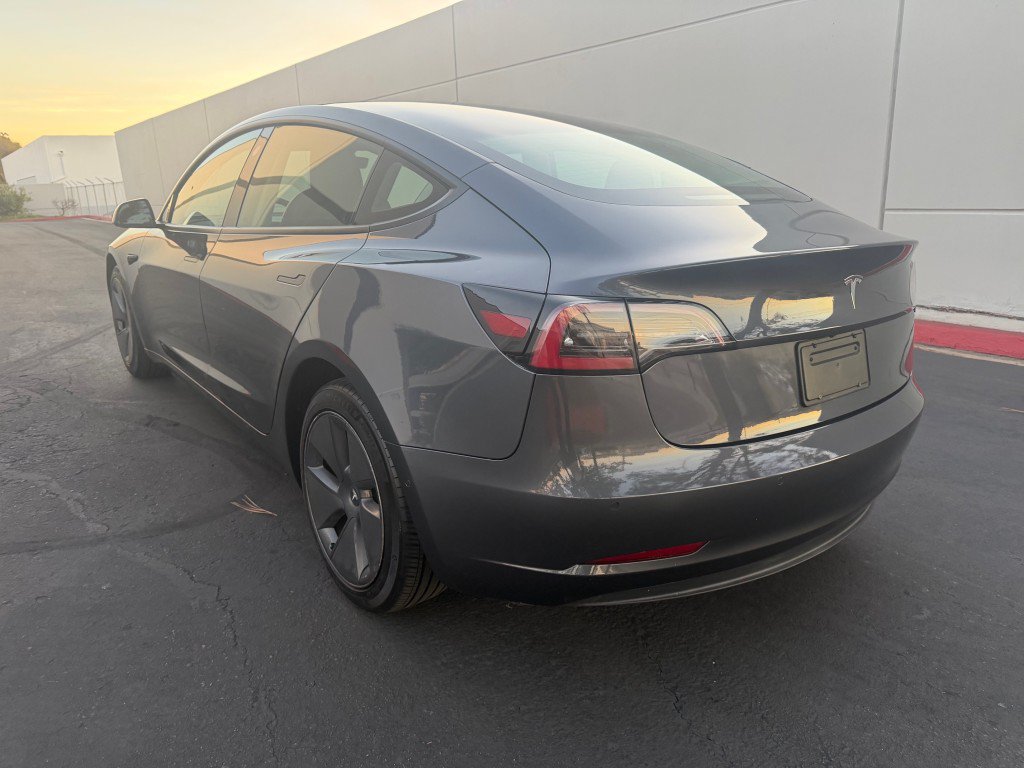 Used 2021 Tesla Model 3 Standard Range RWD image 4