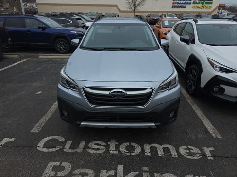 Used 2022 Subaru Outback Limited image 7