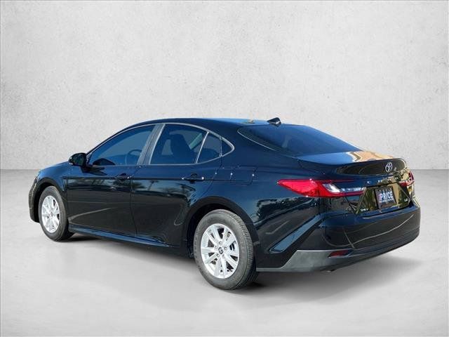 Used 2025 Toyota Camry LE FWD image 8