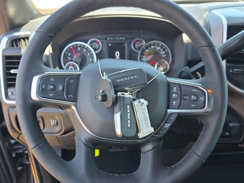 Used 2026 RAM 2500 Big Horn AWD/4WD image 8