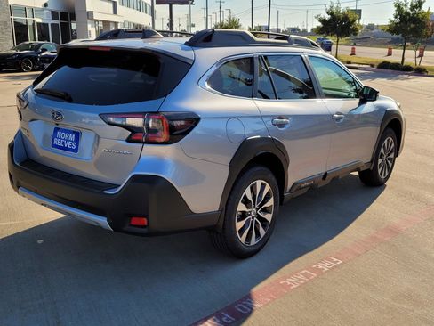 New 2025 Subaru Outback Limited image 16