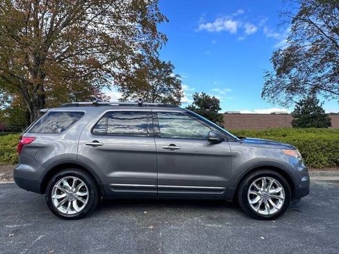 Used 2011 Ford Explorer Limited w/ 302A Rapid Spec Order Code FWD image 4