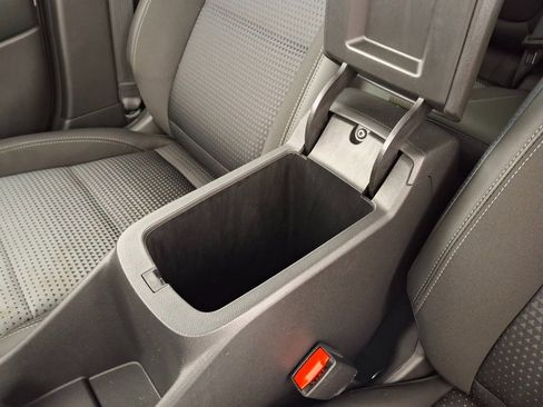 Used 2024 Chevrolet Trax LT w/ Driver Confidence Package image 28