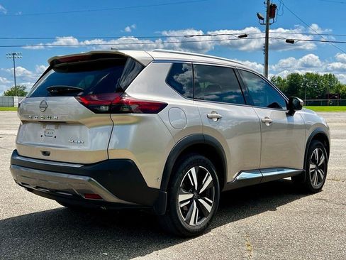 Used 2023 Nissan Rogue SL w/ SL Premium Package AWD/4WD image 3