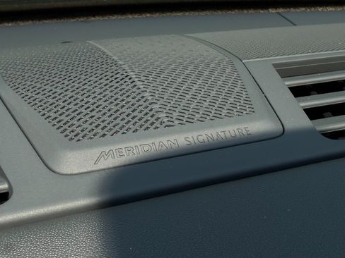 Used 2025 Land Rover Range Rover Long Wheelbase Autobiography AWD/4WD image 46