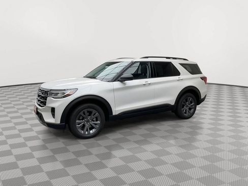 Used 2026 Ford Explorer Active w/ Active Comfort Package AWD/4WD image 41