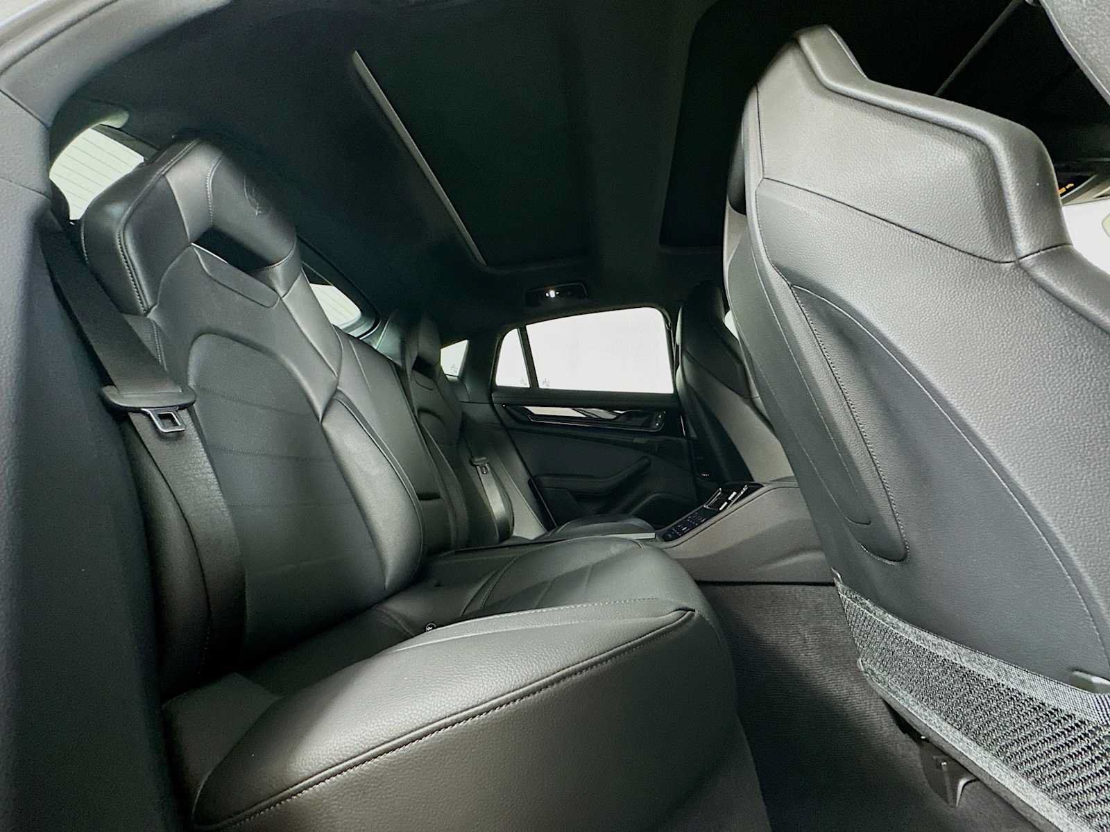 Certified 2025 Porsche Panamera RWD image 26