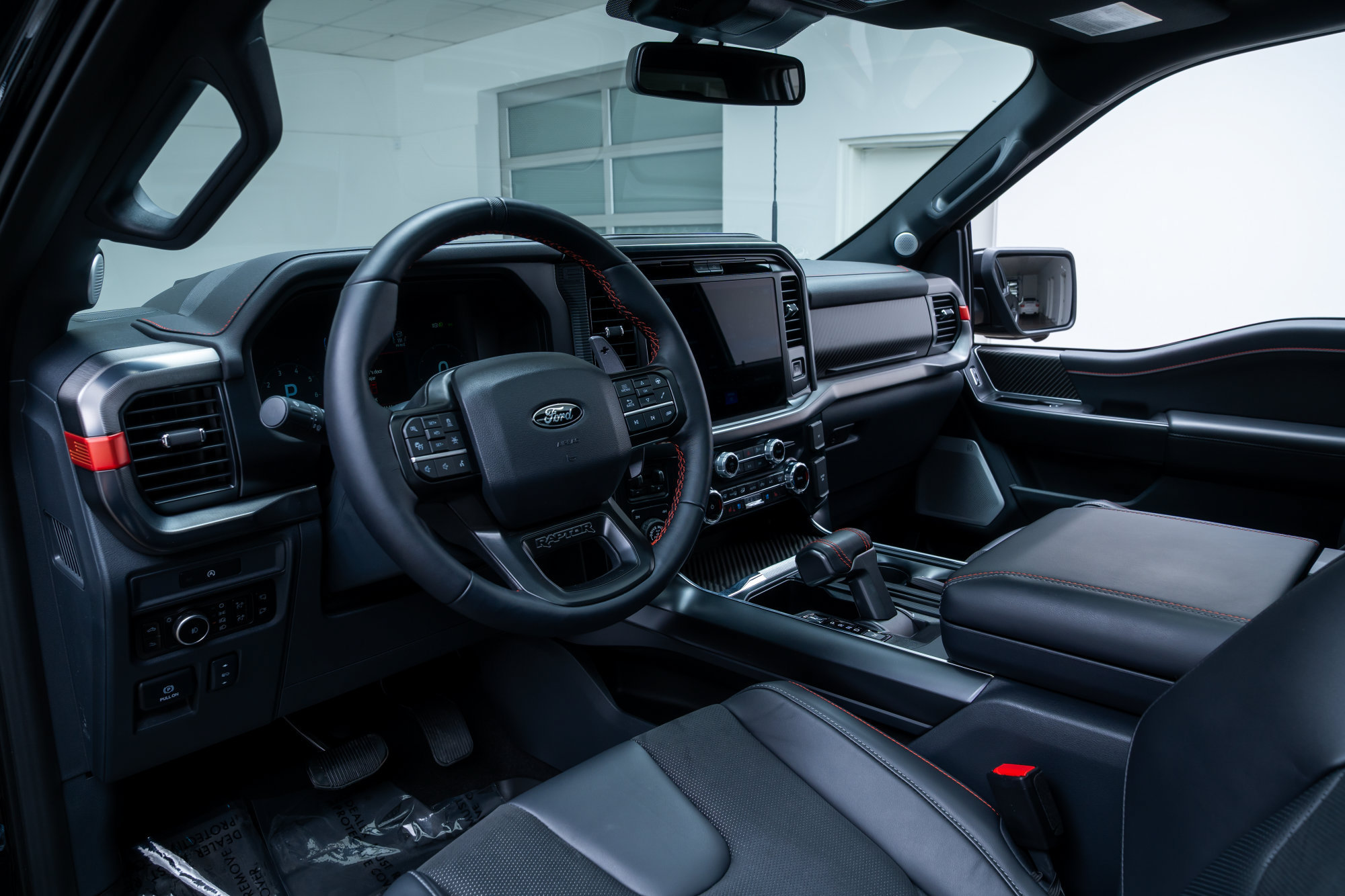 Used 2025 Ford F150 Raptor AWD/4WD image 19