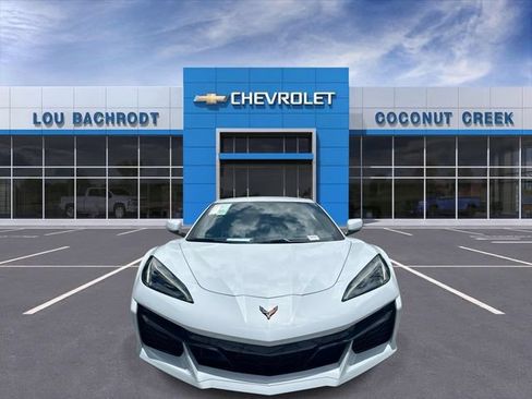 Used 2023 Chevrolet Corvette Z06 RWD image 3