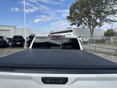 Used 2024 Chevrolet Silverado 1500 ZR2 w/ Technology Package image 14