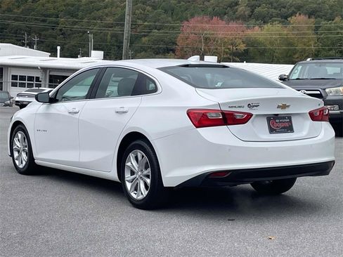 Used 2025 Chevrolet Malibu LT image 3