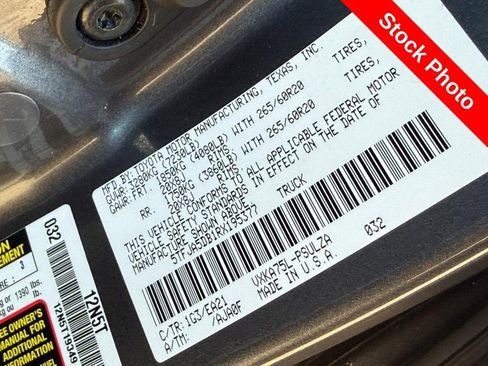 Used 2024 Toyota Tundra Limited AWD/4WD image 32