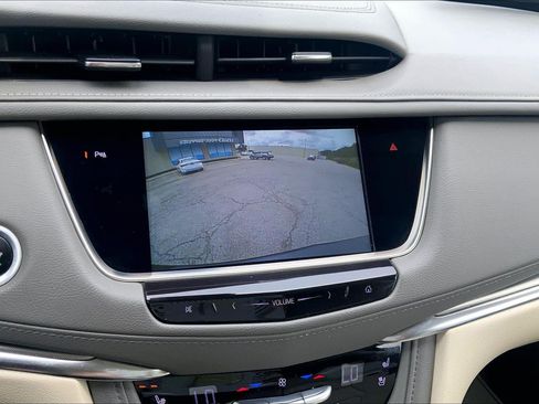 Used 2019 Cadillac XT5 Premium Luxury AWD/4WD image 22