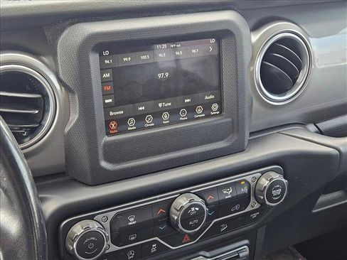 Used 2020 Jeep Wrangler Unlimited Sahara AWD/4WD image 11