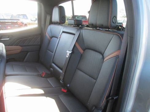 Certified 2023 GMC Canyon AT4 w/ AT4 Premium Package image 19