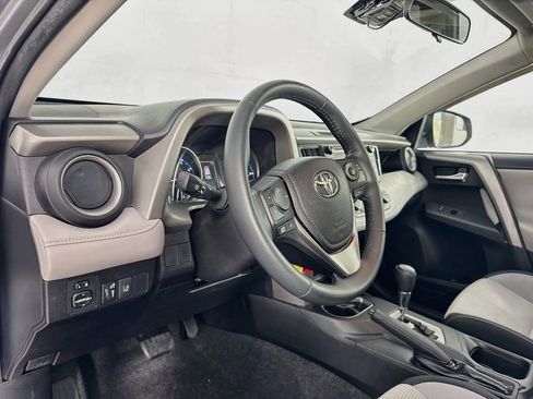 Used 2017 Toyota RAV4 XLE FWD image 14