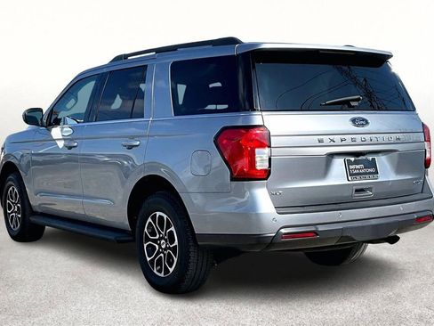 Used 2024 Ford Expedition XLT image 15