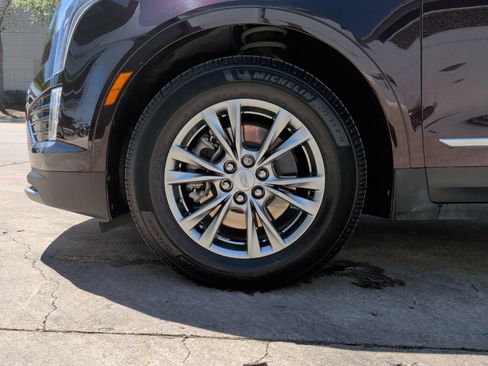 Used 2021 Cadillac XT5 Premium Luxury image 10