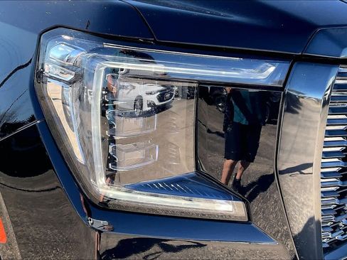 Used 2023 GMC Yukon Denali Ultimate image 28