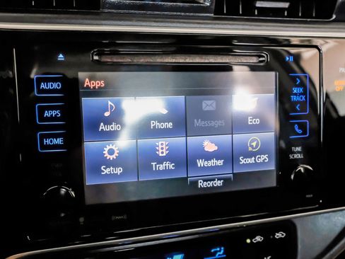 Used 2017 Toyota Corolla SE FWD image 25