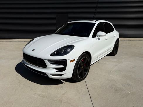 Used 2018 Porsche Macan GTS image 1