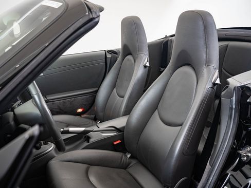 Used 2006 Porsche 911 Carrera S image 5