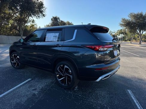 New 2025 Mitsubishi Outlander SE AWD/4WD image 5