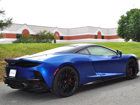 Used 2022 McLaren GT image 4