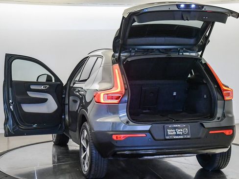 Certified 2026 Volvo XC40 B5 Plus AWD/4WD image 26