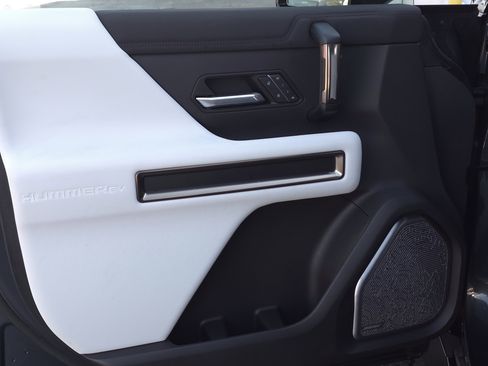 Used 2025 GMC Hummer EV 3X image 72