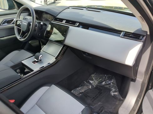 Used 2025 Land Rover Range Rover Velar S image 11