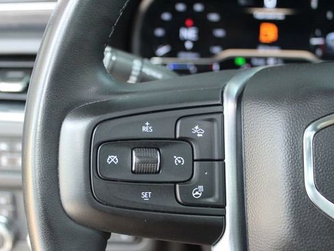 Used 2023 GMC Yukon XL SLT w/ SLT Premium Package AWD/4WD image 16