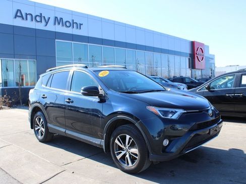 Used 2018 Toyota RAV4 XLE image 1