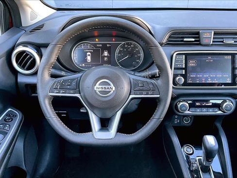 Used 2022 Nissan Versa SR w/ Trunk Package image 5